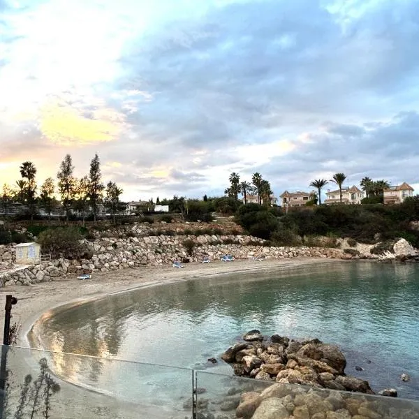 Kapparis Beach Escape, near beach, BBQ, free parking, hotel i Paralimni