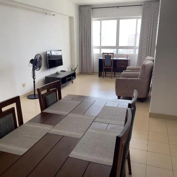 Semi Luxury Apartment in the heart of CMB, Hotel in Colombo