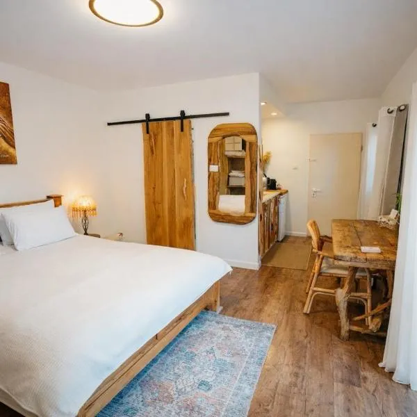 Eilat Romantic Adults only Suite, Unique Suite, Hotel in Eilat