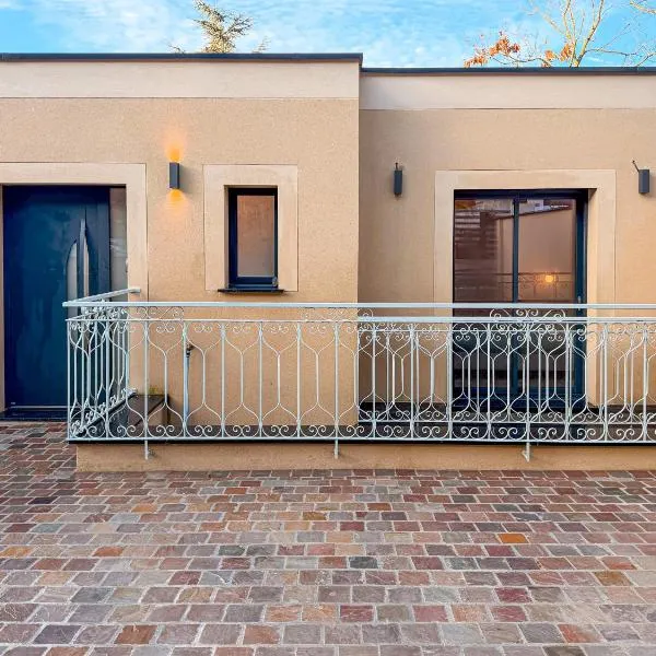 Havre de paix niché dans les hauteurs de Saint-Rémy-lès-Chevreuse: Saint-Rémy-lès-Chevreuse şehrinde bir otel