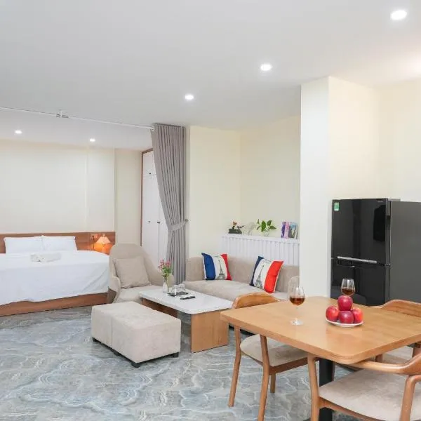 Fusion Westlake - High Furniture - Balcony Apartment, Hotel in Hanoi
