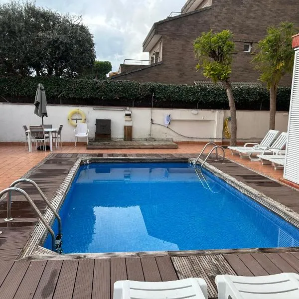 Apartamentos ELMA1, Hotel in Castelldefels