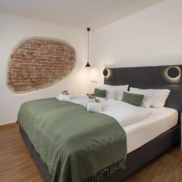 dreamcation Altstadthotel - Mikro Apartments mit Küche & Self Check-In, hotel in Regensburg