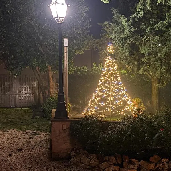 Corte Fratini Appartamenti, hotel em Trevi