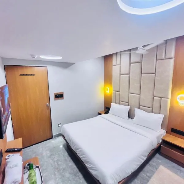 Hotel Sun Lake, hotel di Ahmedabad