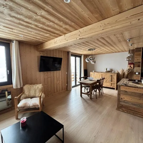 Appartement avec vue panoramique, hotel a Égat