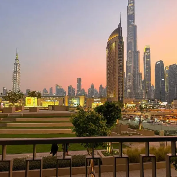 Central Downtown Luxury Apartments Near Burj Khalifa and Dubai Mall、ドバイのホテル