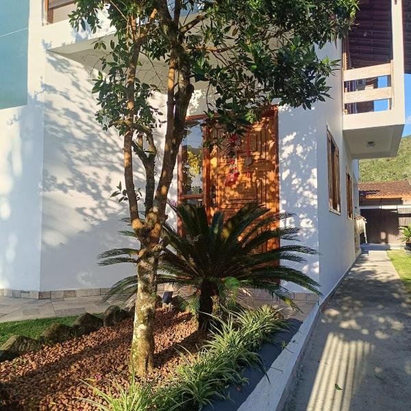 House 400 meters from Mococa Beach, Caraguatatuba-SP
