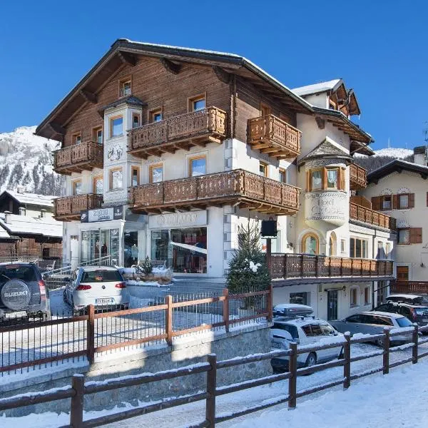 Hotel Crosal，位于利维尼奥的酒店