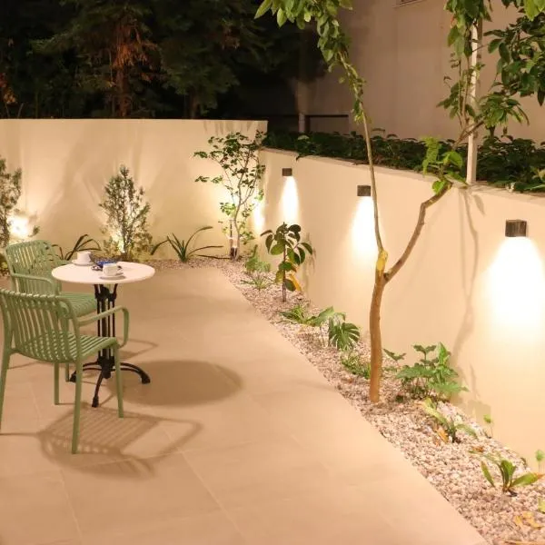 FaliroRelax F2, hotel i Athen