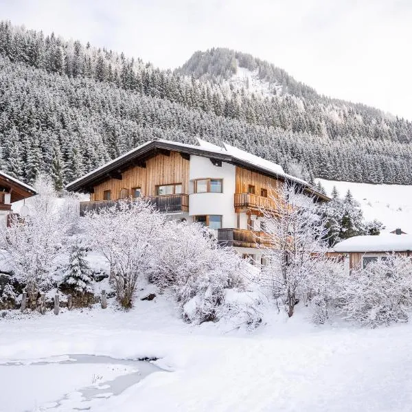 Alpchalet Tirol, hotel u gradu Bervang