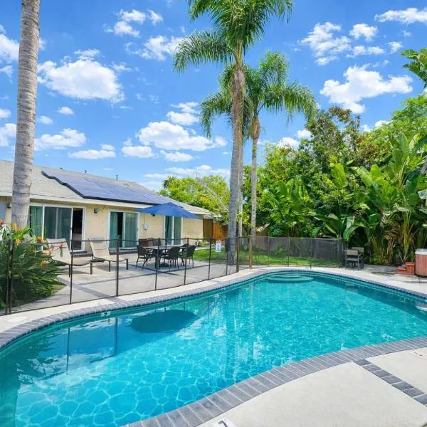 Rainforest Villa 4 Bedroom PoolSpa Walk2Disneyland, hotel v destinácii Anaheim