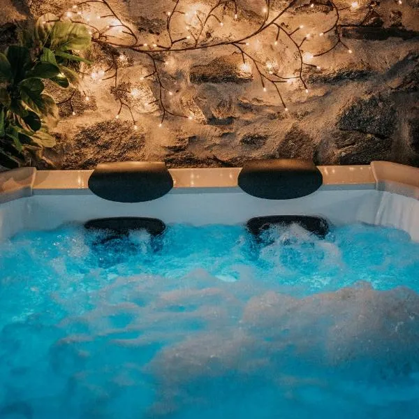 LARCADE Loft Industrial-Jacuzzi, hotel in Castillo de Bayuela