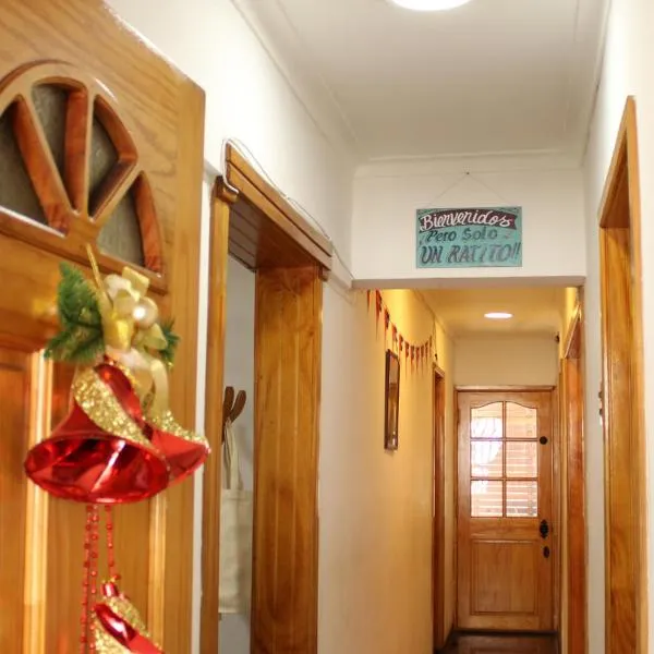 Casa Rogiel - Tu espacio familiar cerca del Aeropuerto SCL, hotel en Santiago