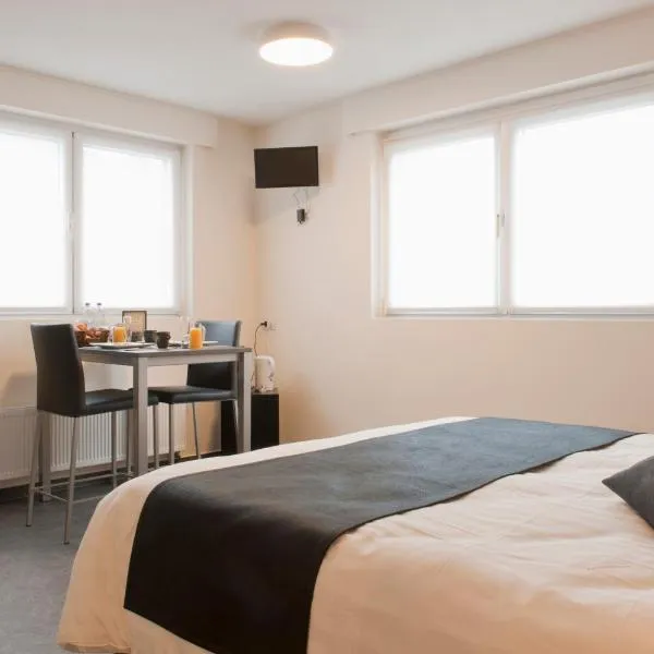 Feestzaal De Kroon, hotel v destinaci Diksmuide