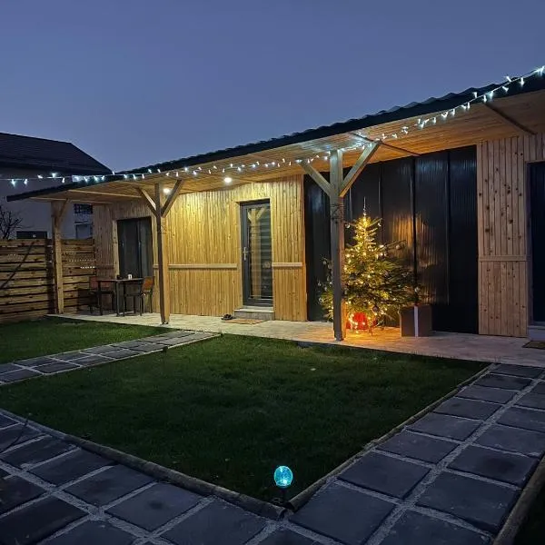 MR Tiny House - Private Parking, hotel em Roşu