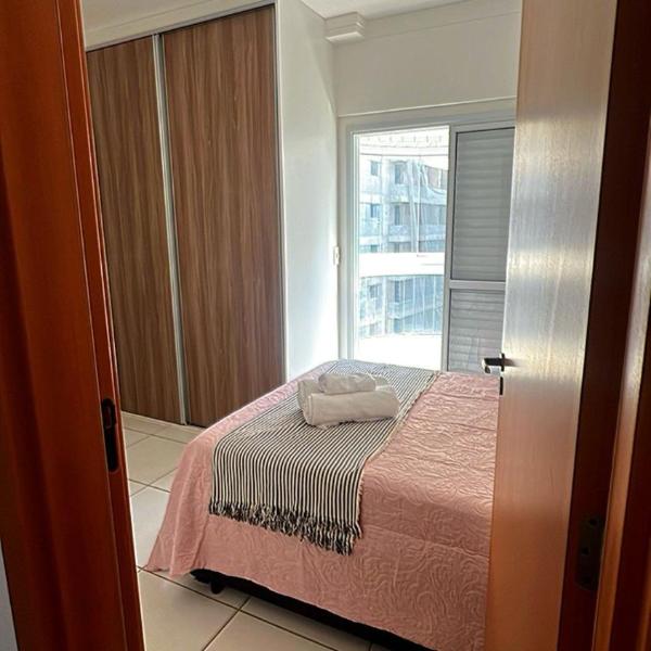Apartamento frente ao Mar , pé na areia na Praia Grande Guilhermina com 3 suites - Foto 2