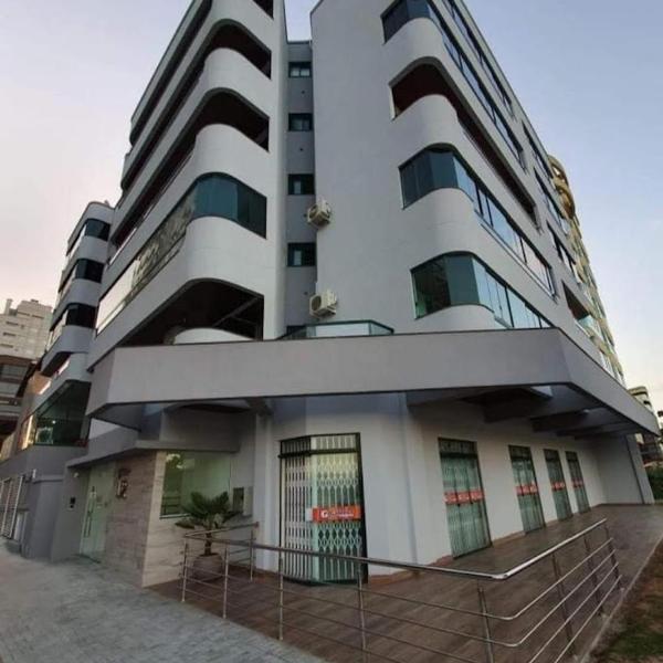 Apartamento aconchegante frente mar, na Meia Praia