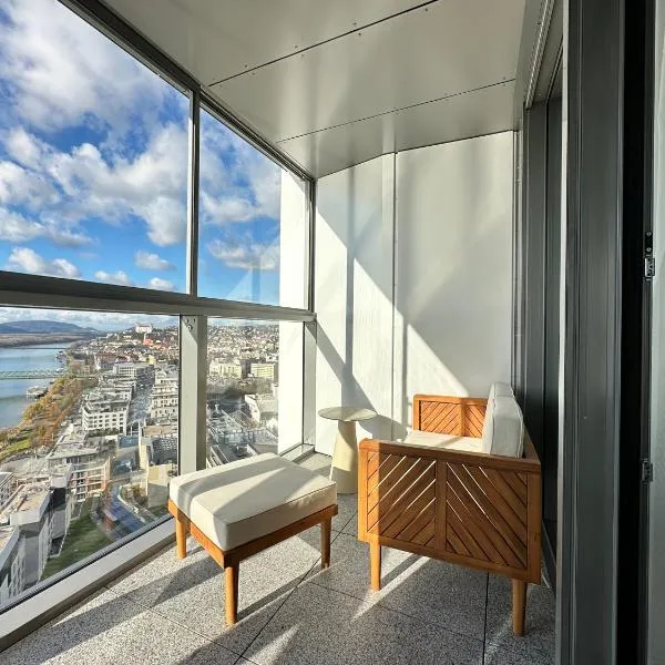 SkySuite 24 - Eurovea Tower, Hotel in Ovsište