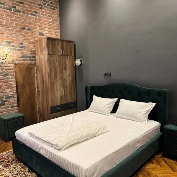 New central apartment, khách sạn ở Arad