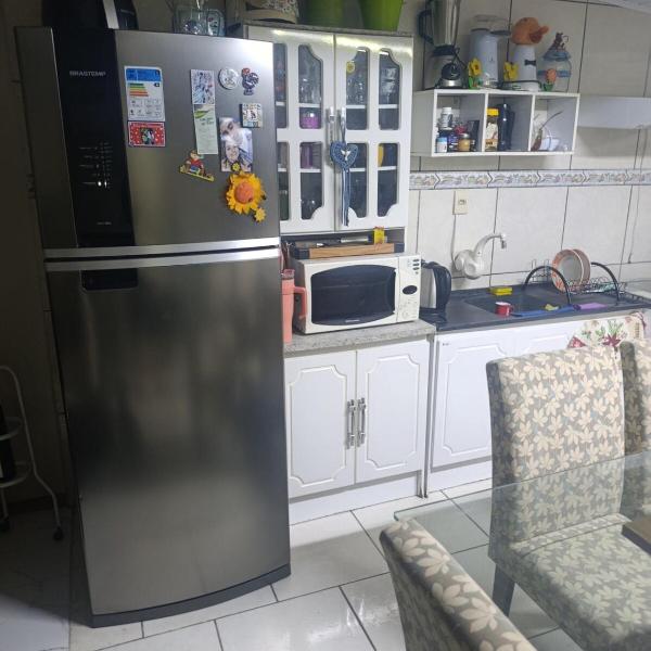 Casa com piscina e ar em todas as pecas - Foto 3