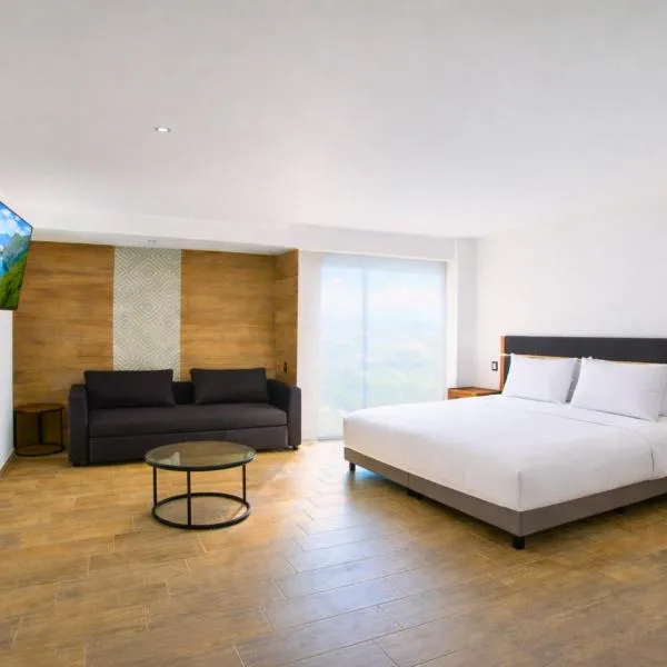 Hotel Vía Norte - Business con parking y acceso rápido al Periférico, ξενοδοχείο σε Τούξτλα Γκουτιέρρες