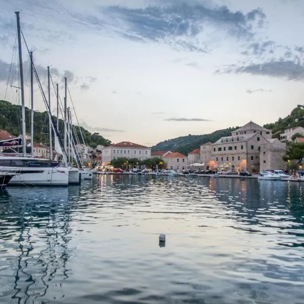 Rooms Bed and Breakfast Blanc, hotel en Pučišća