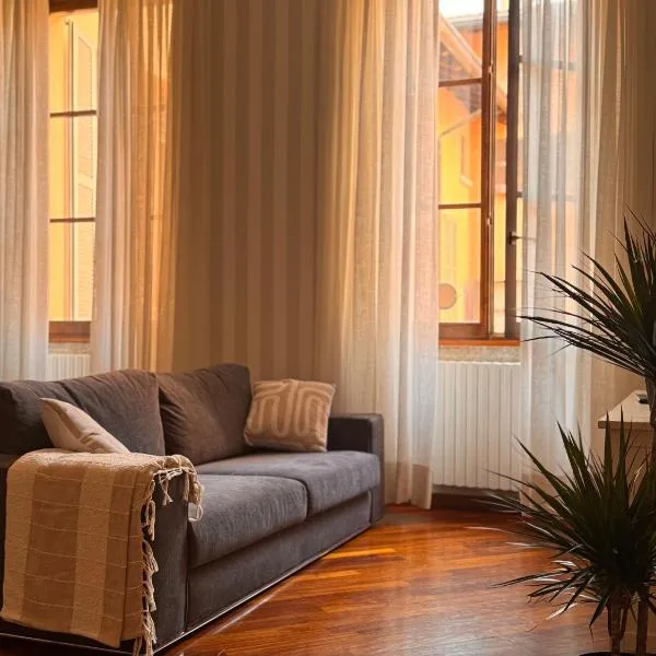 Mazzini Home - Como City Center, hotel sa Como