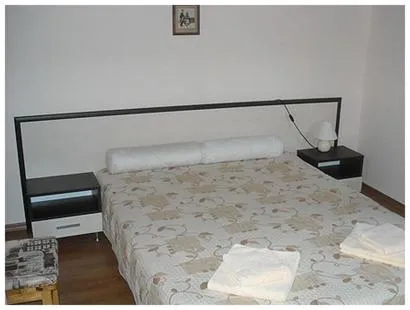 Guest rooms Voneshcha Voda, хотел във Вонеща вода