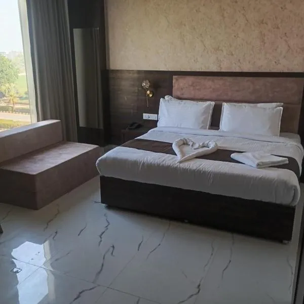 The Aero Lounge Hotel 2kms From Airport photo 2
