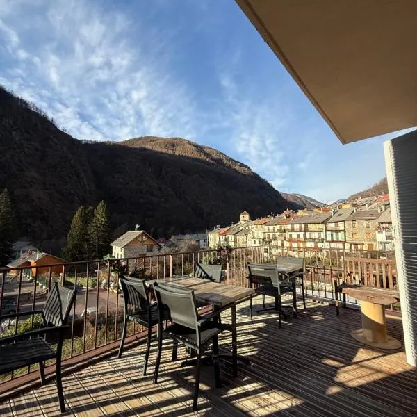 Le Touring, hôtel à Isola