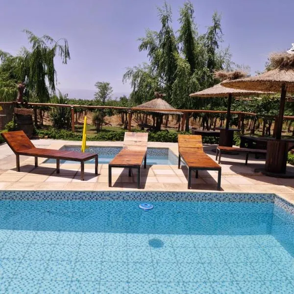 Cabañas El Sauce, hotel ad Albardón