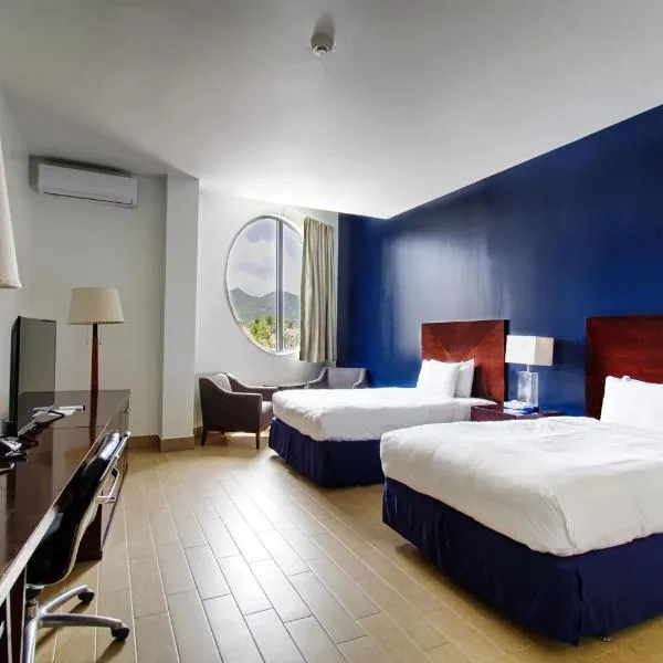 Commodore Suites, SureStay Collection by Best Western, hotel u gradu 'Simpson Bay'