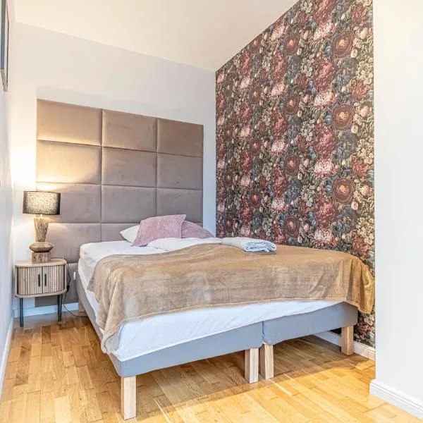 Stylish 1BR Apartment with Balcony Quick City Access, Hotel in Wien