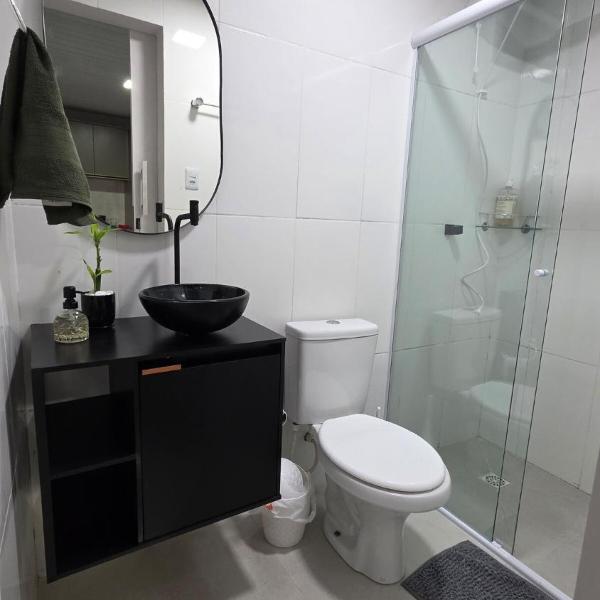 Casa completa, lindamente decorada, nova com 2 quartos - Foto 3