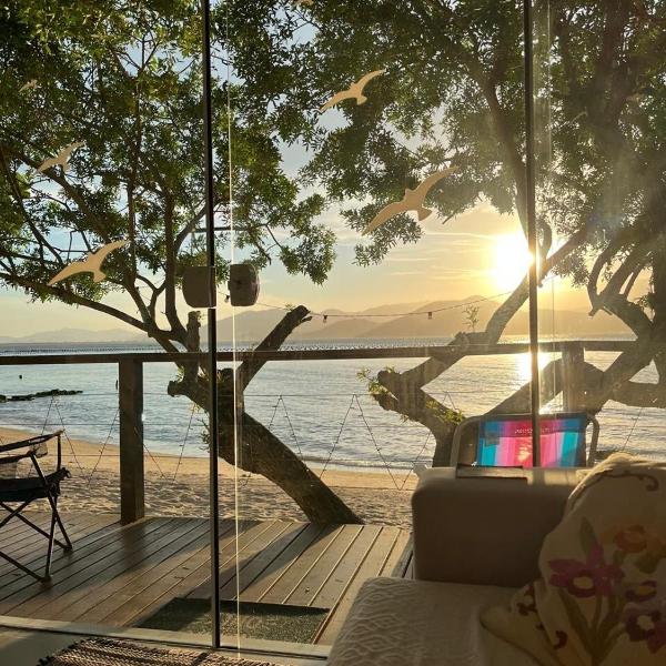 Casa Pé na Areia Praia Ribeirão da Ilha - Floripa