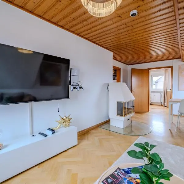 Bright Boho Apartment with free WiFi free Parking Near A72, hótel í Zwickau