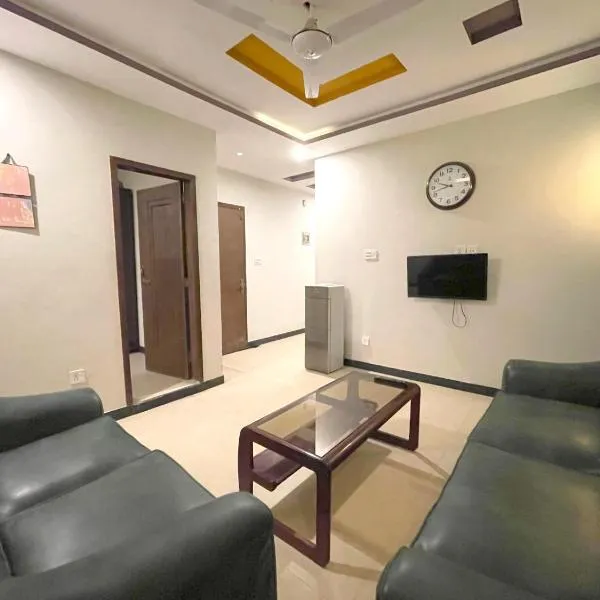 OWN IT - 2BHK Brown, hotel v destinaci Islámábád