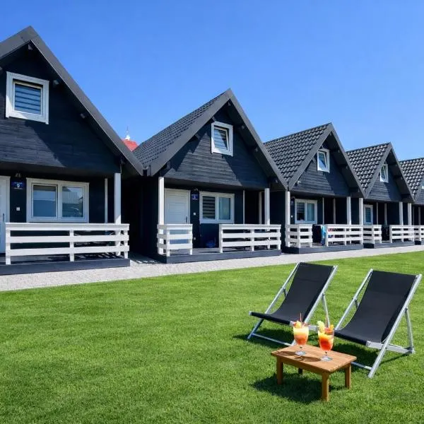 Domeczki Blaneczki Wicie - domki letniskowe nad morzem, hotel in Wicie