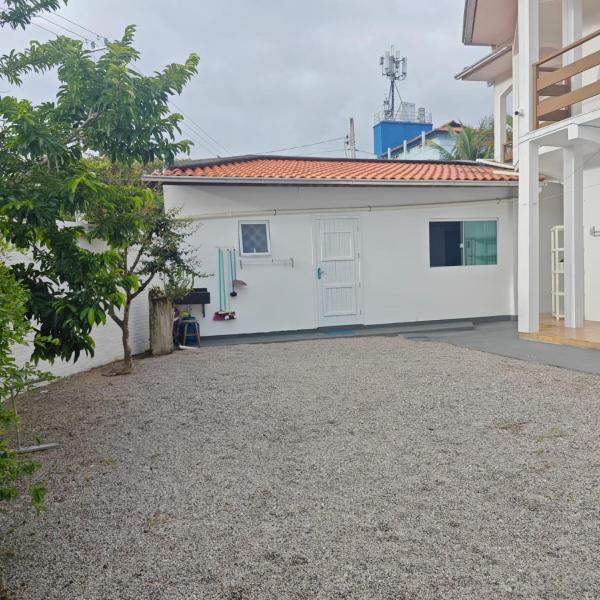 Kitnet Residencial Simas Jurere