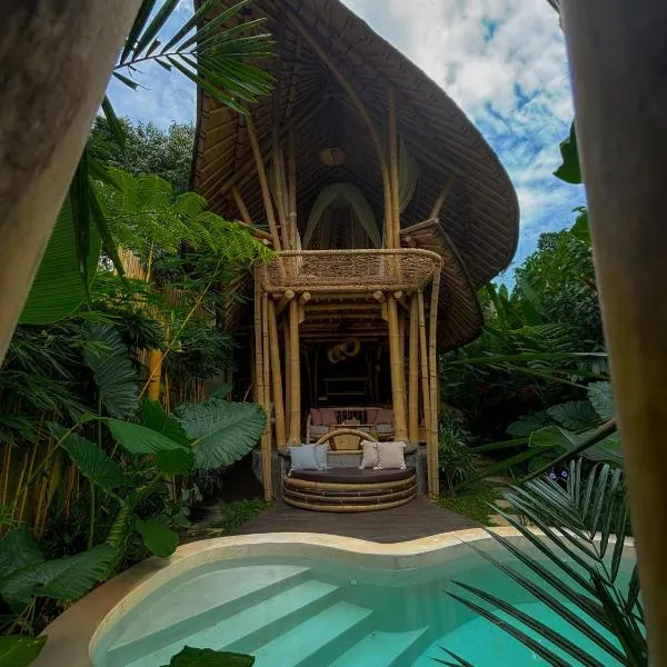 Dumi Bamboo Ecolodge by Wahem Hospitality, hotel v Ubudu