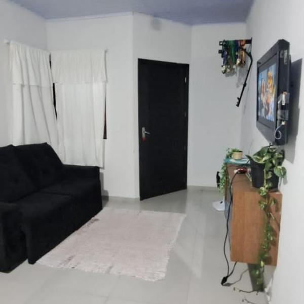Casa próximo a beira mar, próximo de mercados e farmácias e bem localizada