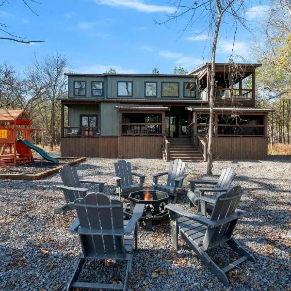 Chillax Inn The River For 19, hotel en Broken Bow