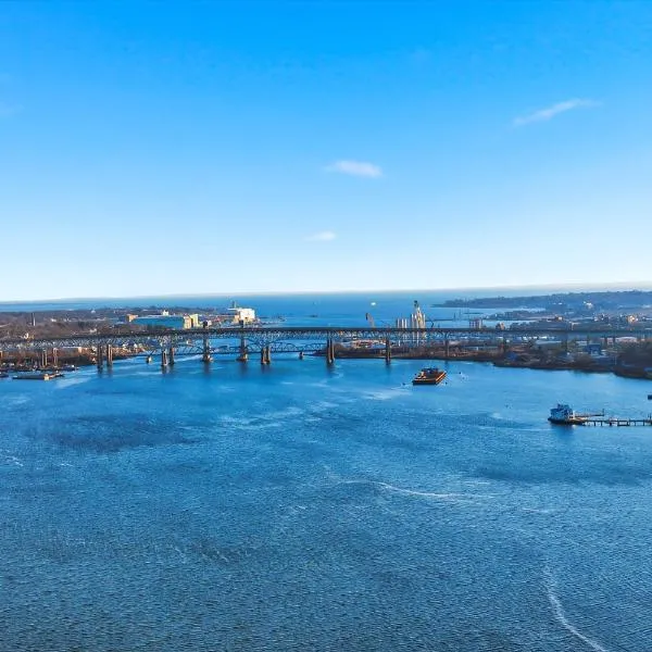 Riverside Retreat Waterfront Guest Suite, ξενοδοχείο σε Groton