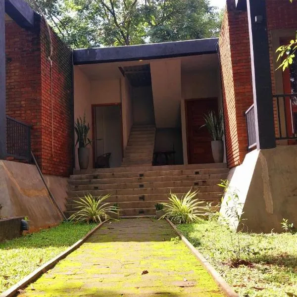 Lina Hotel，位于哈伯勒内的酒店