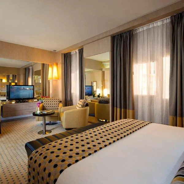 فندق تايم غراند بلازا، مطار دبي، فندق في دبي