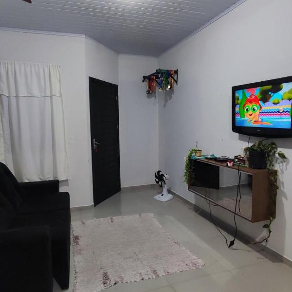 Casa perto da praia, próximo de mercados e farmácias - Foto 3