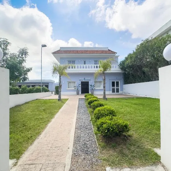 Hotel Mar y Arte, hotel di Piriápolis