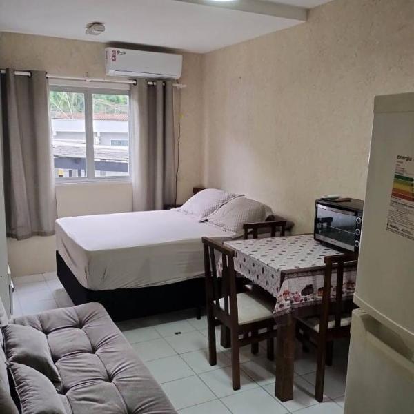 Studio a 850 metros da praia e Roda Gigante
