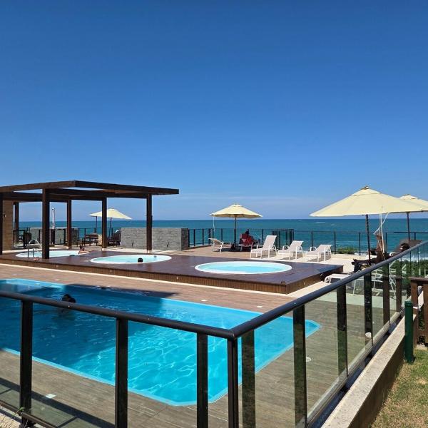 AP Pé na Areia - Piscina, Jacuzzi, Portaria 24 horas, todo refrigerado